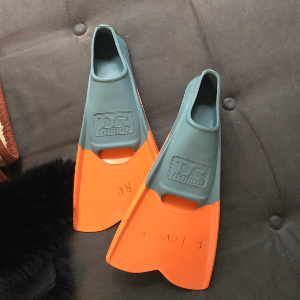 Flippers swim 36-37 3-5 TYR crossblade